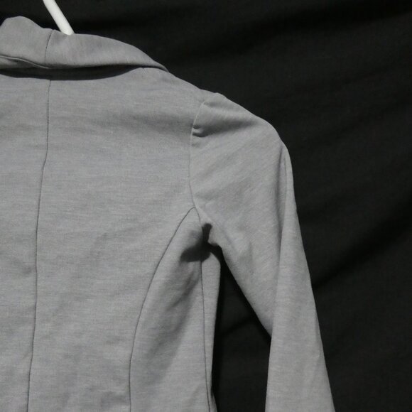 H&M | 7-8 years | Grey Dress Jacket | Button-Up Front | Pink Flower and Bow - Picture 12 of 15